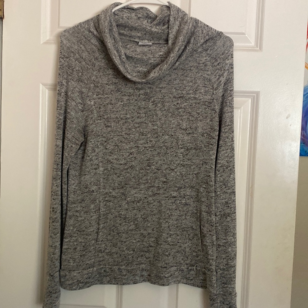 Gray barely worn sweater